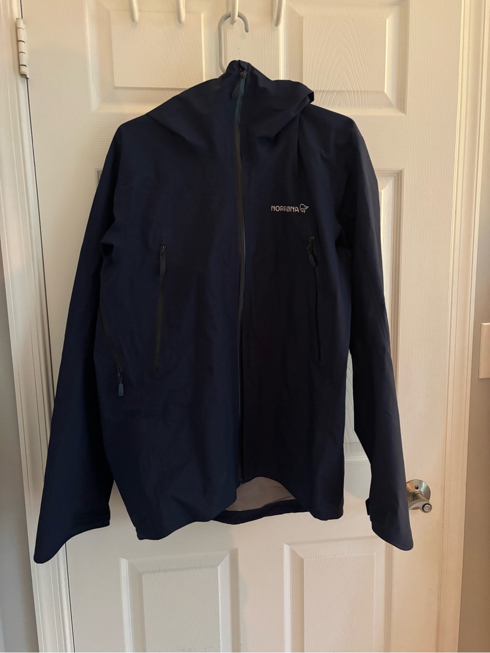 Norrona Falketind Men's Navy Gore-Tex Shell